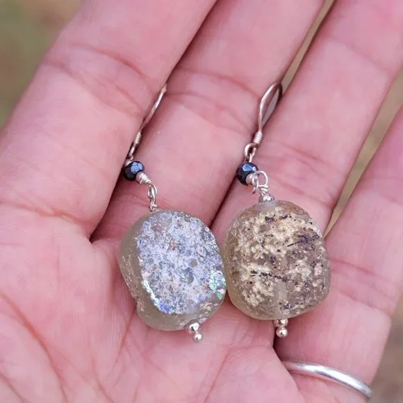 Ancient chunky Roman glass iridescent blue bead 925 sterling silver earrings - Picture 15 of 15